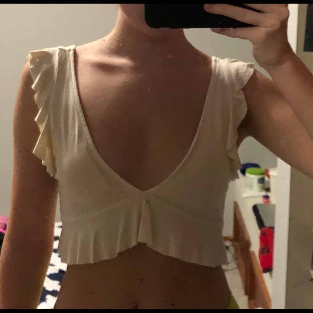 UO: plunging neck cream Crop Top - super cute